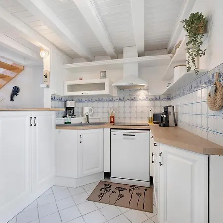 La Maison Des Bouchots - A 400m